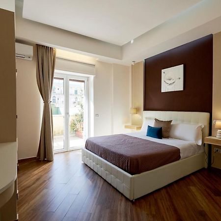 360 Hospitality Panzió Salerno Kültér fotó