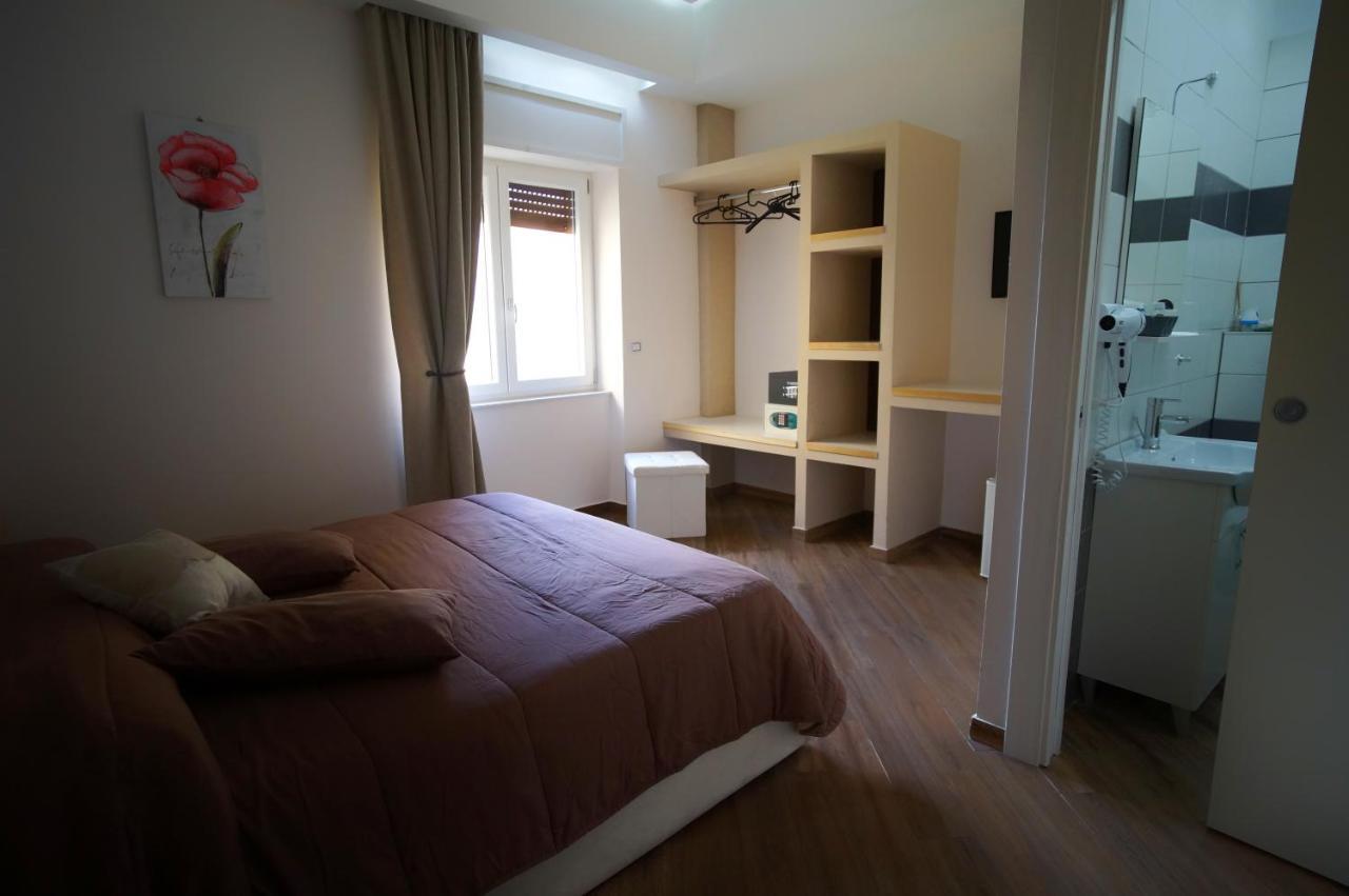 360 Hospitality Panzió Salerno Kültér fotó