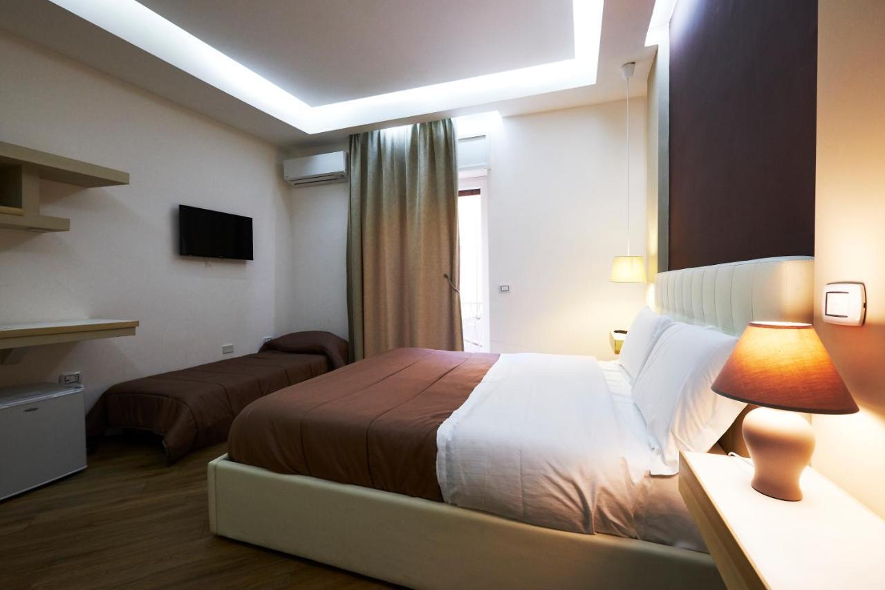 360 Hospitality Panzió Salerno Kültér fotó