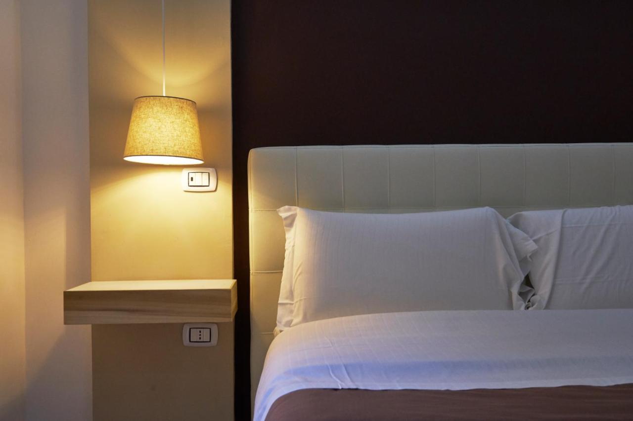 360 Hospitality Panzió Salerno Kültér fotó