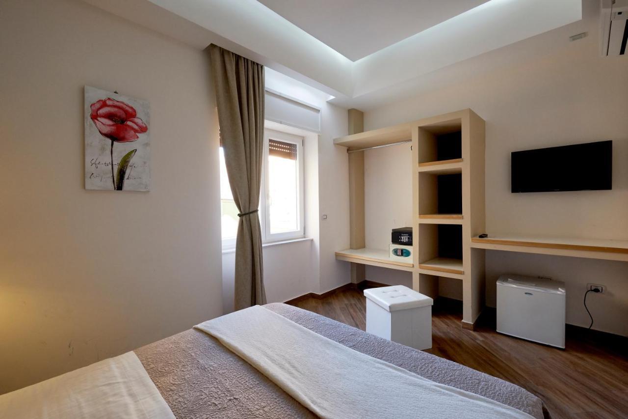360 Hospitality Panzió Salerno Kültér fotó