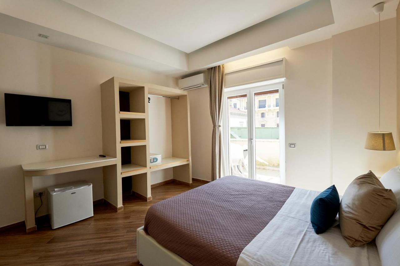 360 Hospitality Panzió Salerno Kültér fotó